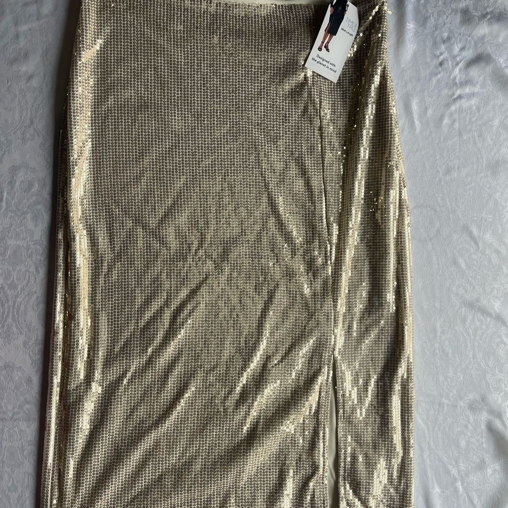 NWT Time and Tru Pencil Skirt cream with gold sequin woman’s size small